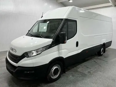 Gebraucht Iveco Daily 156 PS (114 kW) 2024 Weiß Van
