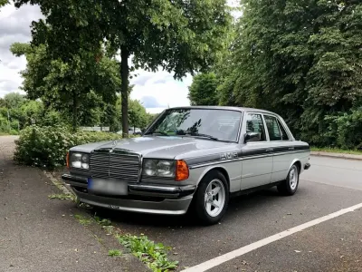 Używany Mercedes E230 AMG 140 KM (102 kW) 1982 Srebrny Sedan/Limuzyna