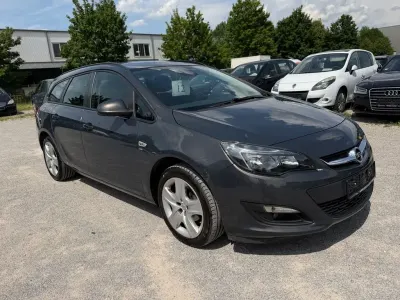 Gebraucht Opel Astra 120 PS (88 kW) 2015 Grau Limousine