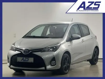 Gebraucht Toyota Yaris Hybrid Comfort 75 PS (55 kW) 2015 Silber Limousine