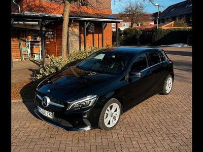 Gebraucht Mercedes A200 Urban 136 PS (100 kW) 2017 Schwarz Limousine