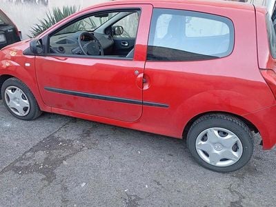 Gebraucht Renault Twingo 58 PS (42 kW) 2010 Rot Kleinwagen