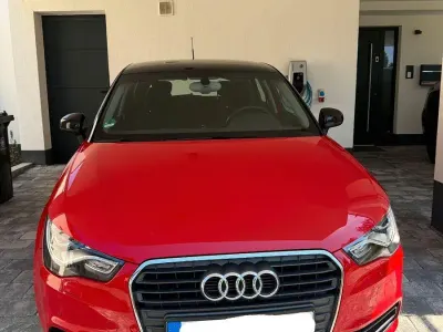 Gebraucht Audi A1 Sportback Attraction 122 PS (89 kW) 2013 Rot Kleinwagen