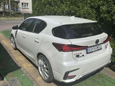 Lexus CT200h