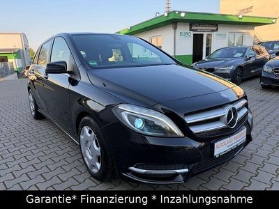 Usata Mercedes B180 109 CV (80 kW) 2015 Nero Monovolume