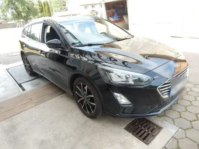 Gebraucht Ford Focus 101 PS (74 kW) 2022 Schwarz Kombi