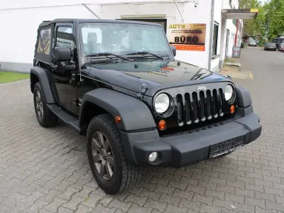 Käytetty Jeep Wrangler Sport 200 HP (147 kW) 2012 Musta Katumaasturi