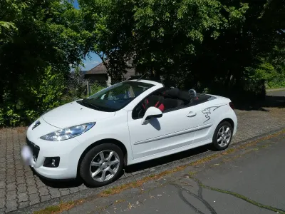 Gebraucht Peugeot 207 CC Urban Move 120 PS (88 kW) 2011 Weiß Cabrio