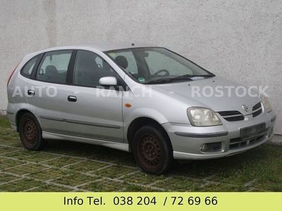 Nissan Almera Tino