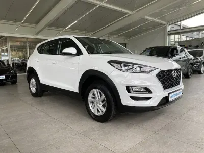 Gebraucht Hyundai Tucson Select 132 PS (97 kW) 2020 Polar white SUV