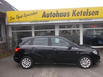 Gebraucht Mercedes B180 122 PS (89 kW) 2012 Schwarz Van / Kleinbus