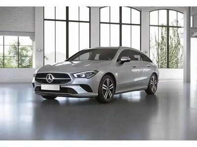 Gebraucht Mercedes CLA200 150 PS (110 kW) 2022 Iridiumsilber metallic Kombi
