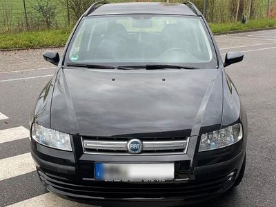 Schwarz Gebraucht 2006 Fiat Stilo Kombi | 3.099 €