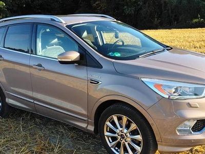 Używany Ford Kuga Vignale 179 KM (131 kW) 2017 Szary SUV