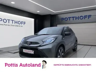 Gebraucht Toyota Aygo X X-plore 72 PS (52 kW) 2023 Cardamon green metallic SUV