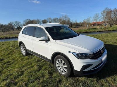 Gebraucht VW Tiguan Active 245 PS (180 kW) 2022 Weiß SUV
