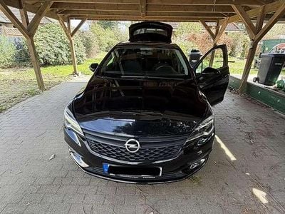 Gebraucht Opel Astra Selection 105 PS (77 kW) 2016 Schwarz Kleinwagen