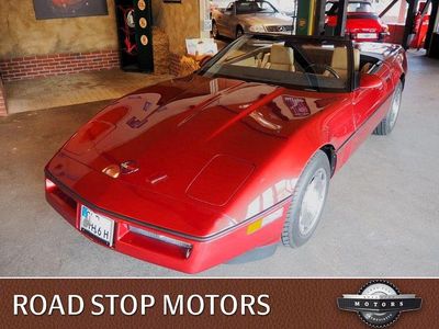 Dark red metallic (metallic) Gebraucht 1986 Corvette C4 Cabrio | 39.800 €