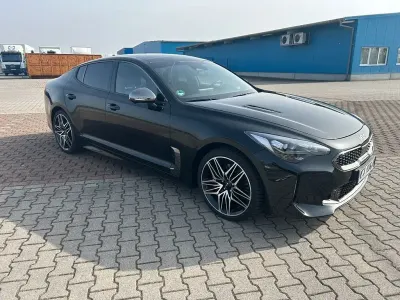 Gebraucht Kia Stinger GT 366 PS (269 kW) 2023 Schwarz Kleinwagen