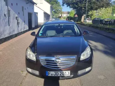 Gebraucht Opel Insignia Edition 160 PS (117 kW) 2011 Kombi