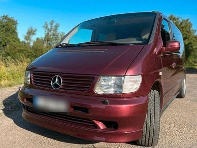Mercedes V220