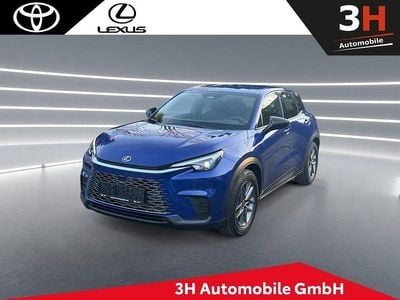 Blau Neu 2025 Lexus LBX SUV | 35.890 €