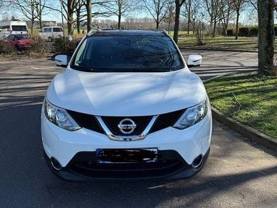 Gebraucht Nissan Qashqai Acenta 131 PS (96 kW) 2017 Weiß SUV