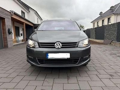 Gebraucht VW Sharan Sound 150 PS (110 kW) 2017 Grau Van / Kleinbus