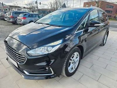 Używany Ford S-MAX Titanium 150 KM (110 kW) 2020 Czarny Minivan