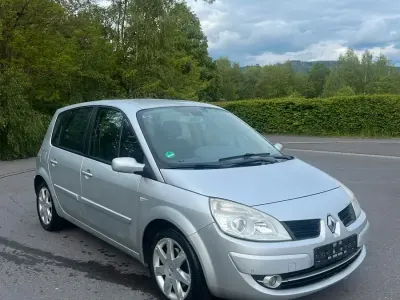 Gebraucht Renault Mégane GrandTour 135 PS (99 kW) 2007 Silber Kombi