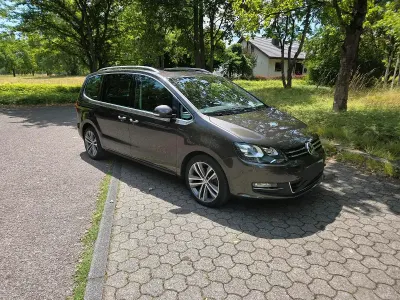Gebraucht VW Sharan Highline 150 PS (110 kW) 2018 Braun Van / Kleinbus