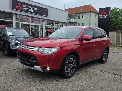 Gebraucht Mitsubishi Outlander Intense 150 PS (110 kW) 2014 Karminrot SUV