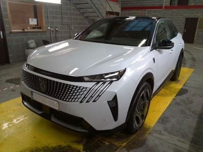 Peugeot e-3008