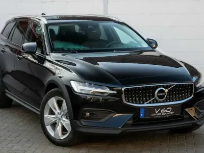 Gebraucht Volvo V60 CC 184 PS (135 kW) 2021 Kombi