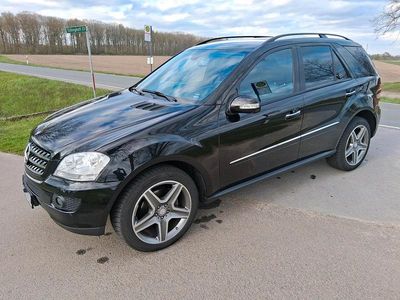 Gebraucht Mercedes ML320 AMG 225 PS (165 kW) 2007 Schwarz SUV