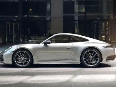 Gebraucht Porsche 911 Carrera 4 385 PS (283 kW) 2022 Silber Coupé