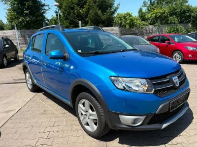 Gebraucht Dacia Sandero Prestige 90 PS (66 kW) 2013 Blau Limousine
