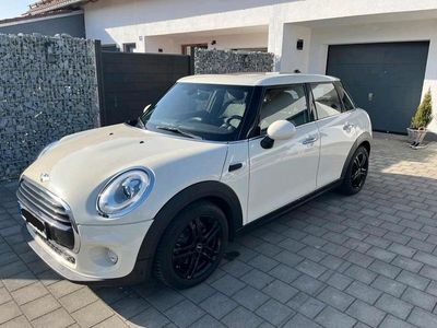Second-hand Mini Cooper 2018 Alb Hatchback