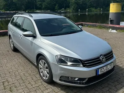 Gebraucht VW Passat 140 PS (102 kW) 2012 Silber Limousine