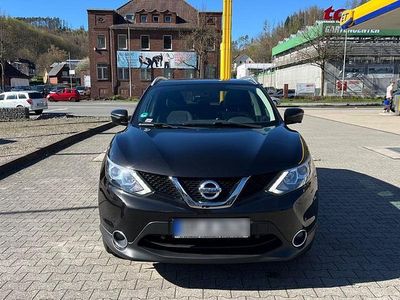 Gebraucht Nissan Qashqai 360º 131 PS (96 kW) 2015 Schwarz SUV