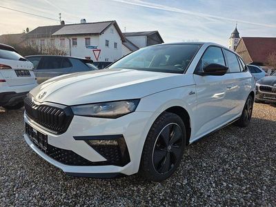 Weiß Neu 2025 Skoda Scala Monte Carlo Kleinwagen | 26.990 € (Etwas zu teuer)