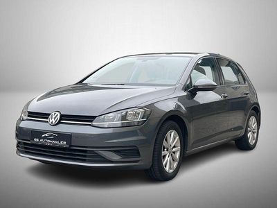 Gebraucht VW Golf VII Trendline 110 PS (80 kW) 2018 Grau Limousine