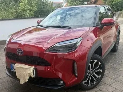 Gebraucht Toyota Yaris Cross Team 116 PS (85 kW) 2022 Rot SUV