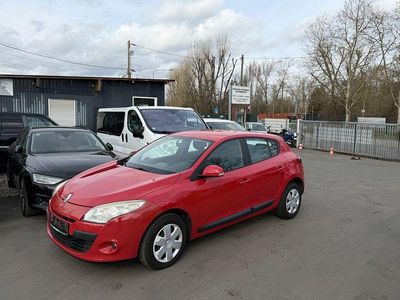 Usata Renault Mégane Expression 101 CV (74 kW) 2010 Rosso Berlina