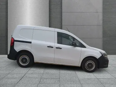 Gebraucht Renault Kangoo 95 PS (69 kW) 2023 Weiß Van / Kleinbus