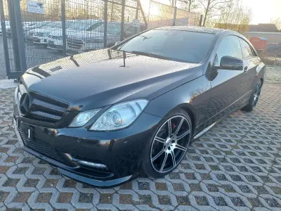 Gebraucht Mercedes E350 AMG 265 PS (194 kW) 2011 Schwarz Coupé