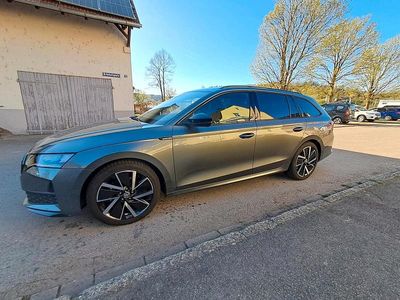 Gebraucht Skoda Octavia SportLine 150 PS (110 kW) 2024 Grau Kombi