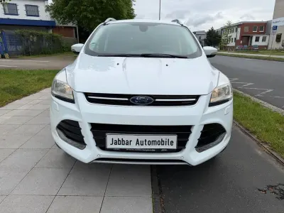 Gebraucht Ford Kuga Titanium 150 PS (110 kW) 2015 Weiß SUV
