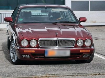 Rot Gebraucht 1996 Jaguar X300 Limousine | 17.000 €