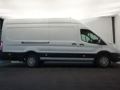 Gebraucht Ford Transit 185 PS (136 kW) 2021 Weiß Van